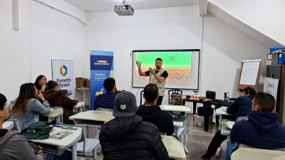 Antonina capacita produtores rurais com curso de Drones na Agricultura