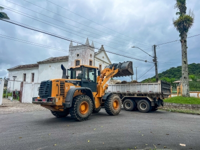 Prefeitura de Antonina intensifica coleta de lixo especial e reforça orientação à população