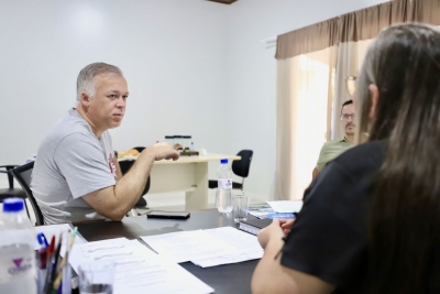 Prefeita Rozane Osaki realiza reunião para discutir o evento Adora Antonina 2025