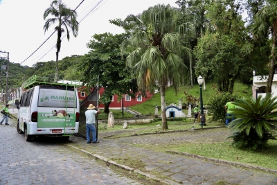 Prefeitura de Antonina realiza ações de limpeza em áreas públicas