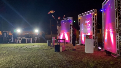 Espetáculo Tenda Circo faz a alegria da criançada na comunidade da Ponta da Pita