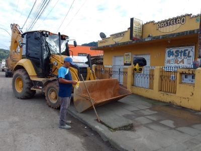 Prefeitura de Antonina segue realizando obras no município