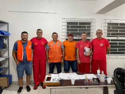 Defesa Civil de Antonina recebe equipe do Corpo de Bombeiros para alinhamento do Plano de Contingência