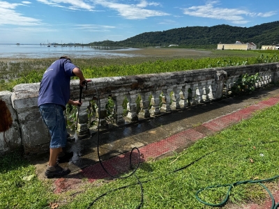 Prefeitura de Antonina Realiza Mutirão de Limpeza em Diversos Pontos da Cidade