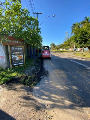 Prefeitura de Antonina realiza melhorias nas calçadas da cidade 