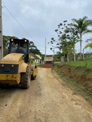 Prefeitura de Antonina segue realizando manutenções urbanas
