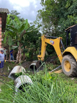Prefeitura de Antonina realiza obras de manilhamento no bairro KM 4