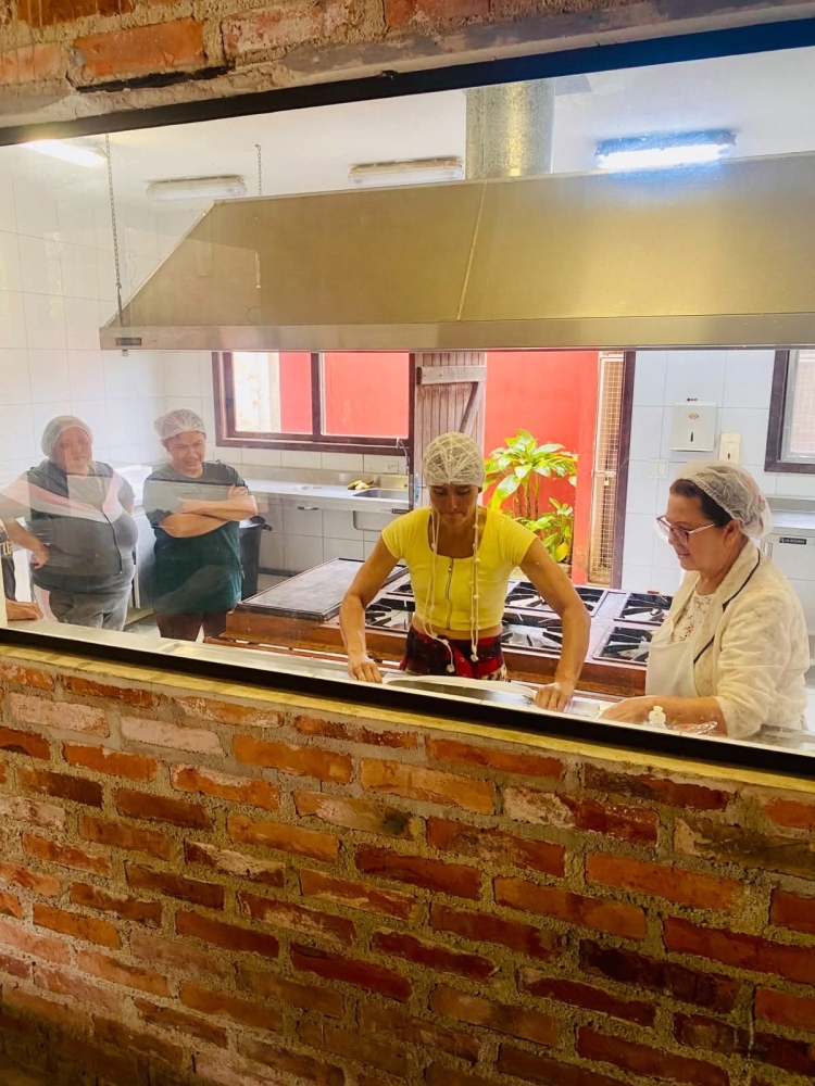 CRAS de Antonina inicia projeto piloto de oficinas socioeducativas com oficina de culinária