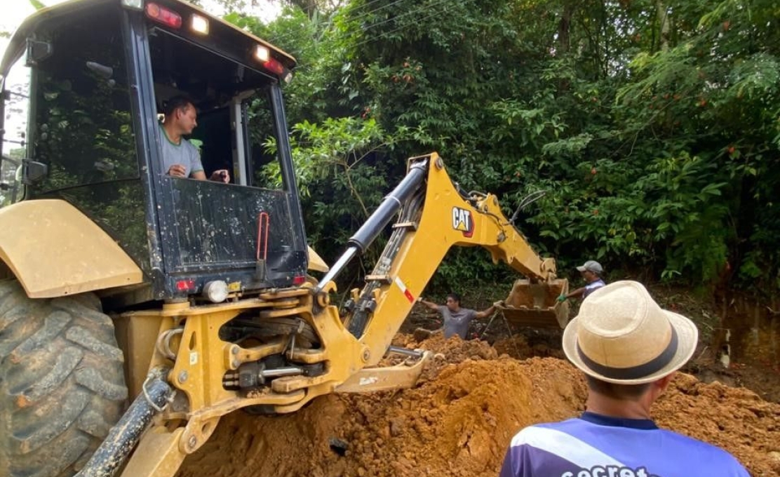 Prefeitura Segue Realizando Serviço De Manilhamento Na Estrada Do Saivá