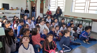 Circuito Maré apresenta o Espetáculo “O Manual do Manoel” e encanta alunos da rede municipal