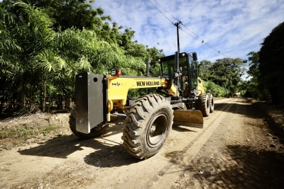 Prefeitura realiza patrolamento na Estrada da Barra do Rio Pequeno