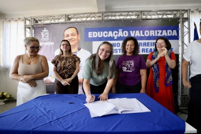 Prefeitura de Antonina sanciona Plano de Carreira do Magistério