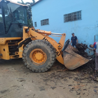 Prefeitura de Antonina segue realizando ações de limpezas na cidade