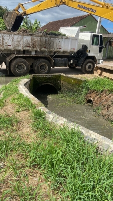 Prefeitura de Antonina recebe tubos P E A D e da início aos processos de desassoreamento em rios do município