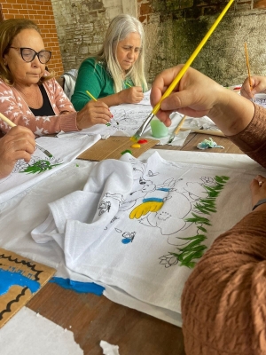 Oficina de Pintura movimenta a Unidade de Saúde do Barigui