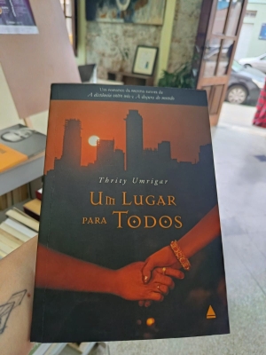 Leitura e conhecimento ganham destaque no Theatro Municipal de Antonina