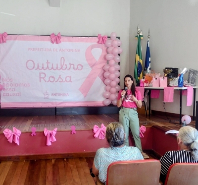 Roda de Conversa com Mulheres reúne participantes no Armazém Macedo