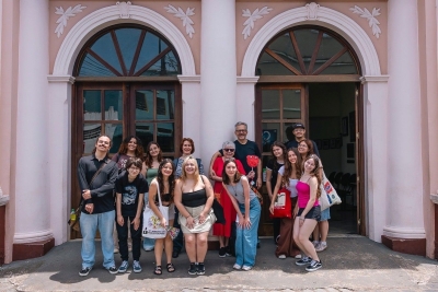 Antonina recebe estudantes da UFPR no Theatro Municipal em um encontro repleto de cultura e aprendizado 