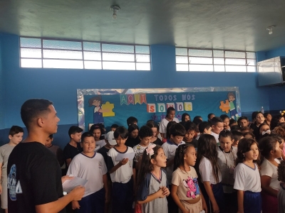Musicalização nas escolas da Rede Municipal de Antonina muda a vida de crianças através da música 