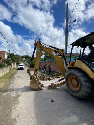 Prefeitura de Antonina realiza serviços de melhoria no Bairro Km 4 