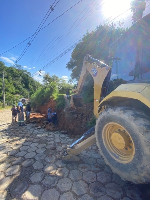 Prefeitura de Antonina realiza obras de manilhamento no bairro Caixa d’Água  