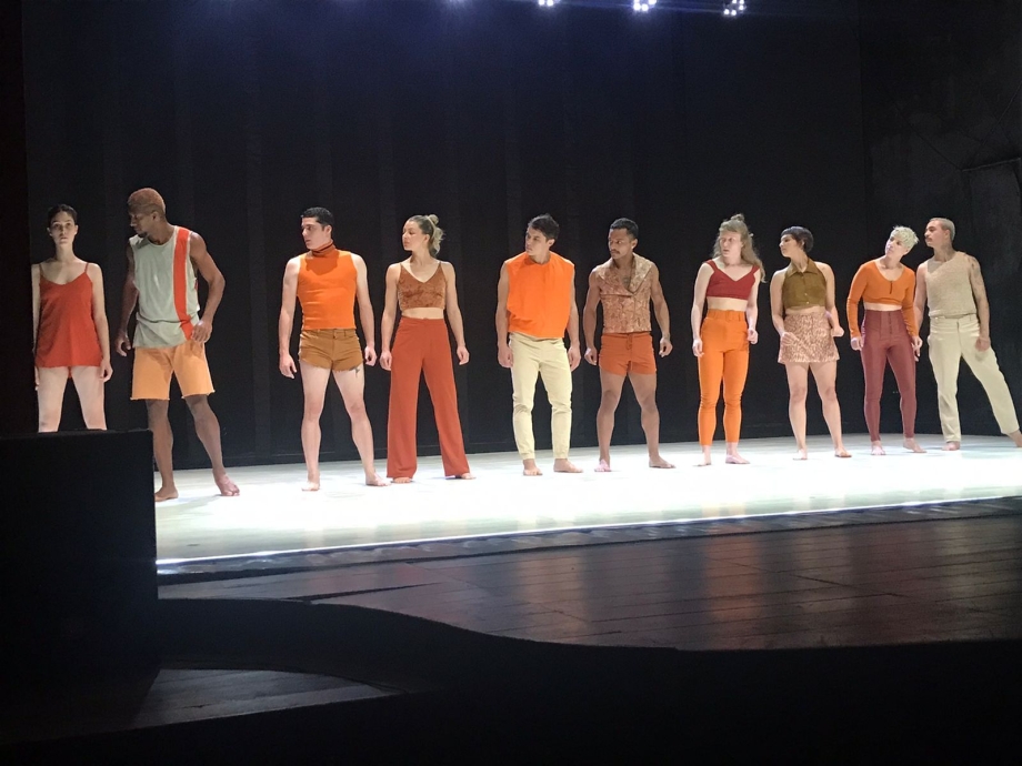 Antonina recebeu no Theatro Municipal a Companhia de Ballet de Londrina com o espetáculo Bora
