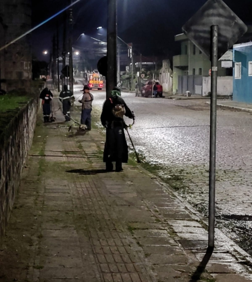 Prefeitura de Antonina mantém força-tarefa de limpeza e conservação em diversos bairros da cidade