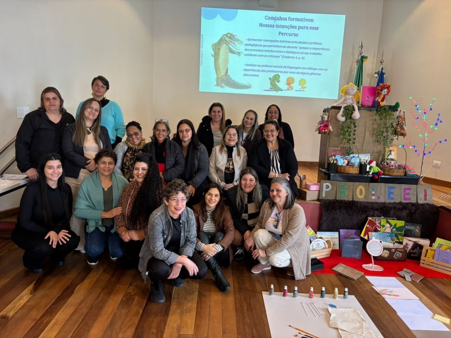 Antonina realiza 3º encontro do ProLEEI e fortalece práticas de leitura e escrita na Educação Infantil
