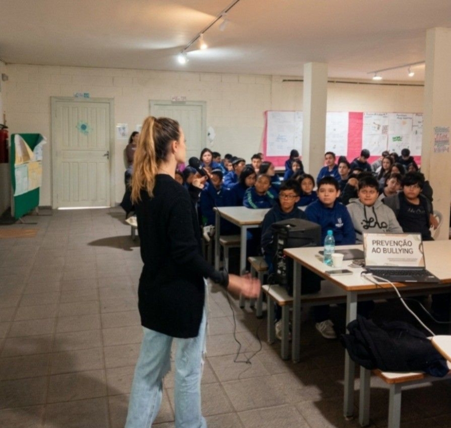 Saúde e conscientização marcam ação da ESF Cachoeira em escola da região rural de Antonina
